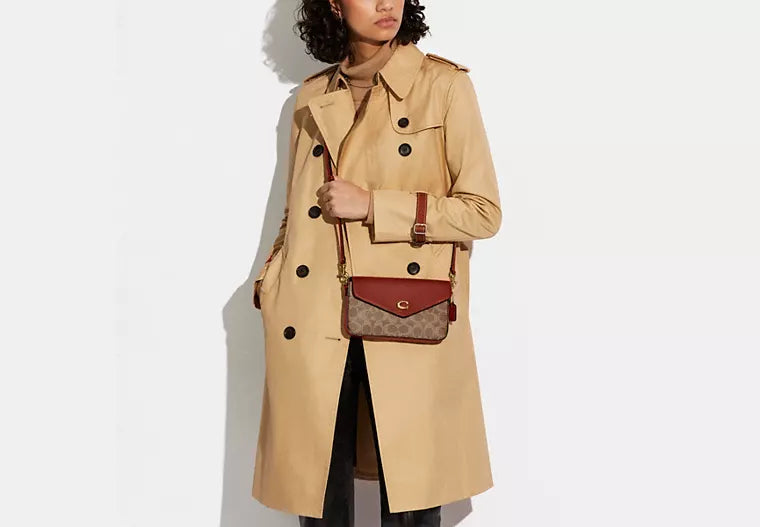 Wyn Crossbody Bag In Signature Canvas