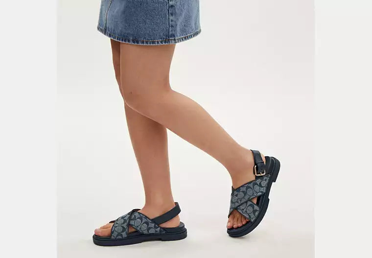 Fraser Sandal In Signature Chambray